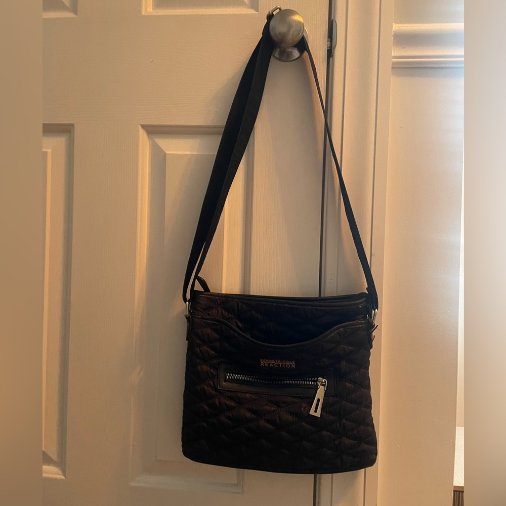 Kenneth Cole cross body purse